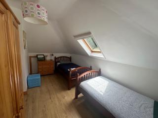 Apartment Sleeps 4 with WiFi - 5