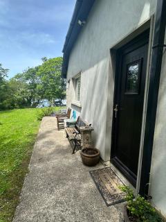 Apartment Sleeps 4 with WiFi - 6