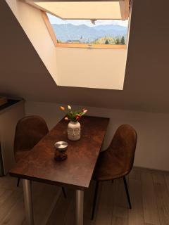 KRON HOUSE - 3