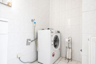 Comfortable 2BR Apt Next to Vienna Vibrant Center - 8
