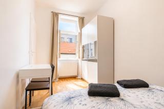 Comfortable 2BR Apt Next to Vienna Vibrant Center - 8