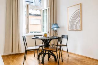 Comfortable 2BR Apt Next to Vienna Vibrant Center - 7