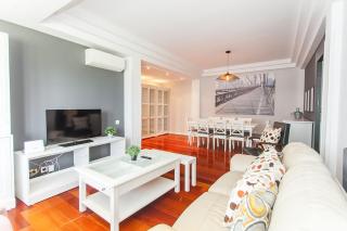 Casa Fernando Castellana Madrid large 4BD 4 Torres La Paz - 0