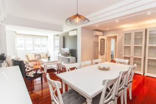 Casa Fernando Castellana Madrid large 4BD 4 Torres La Paz - 2