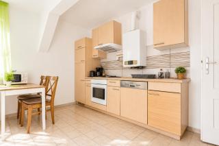 Stylish 3BR Apt with Balcony in the City Center - 5
