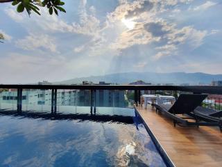 Cozy Room with Rooftop Pool in Nimman - 7