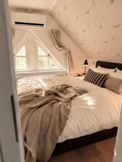 TauberChalet I Boutique Private Spa Ferienhaus I Slow Mornings I Warm Water I Quiet Luxury - 2