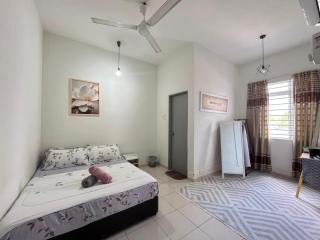 KLIA Transit ARA Homestay Sepang, 4Br 8pax cozy Semi D Self Check In - 1