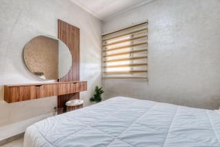 Beachside 2-Bedroom Apartment with Pool - 2