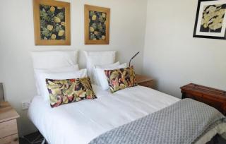 Shallow Pig Cottage - 5