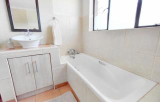 Shallow Pig Cottage - 1
