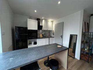 2-Bedroom House in City Center - 4