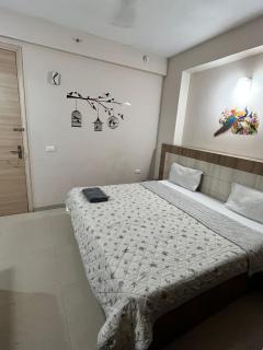 Omaxe Hotel Krishna Orchid-Near Prem Mandir - 5