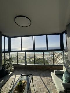 Stylish 4BR Sea-View | High-Floor Luxury - 8