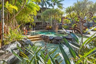 The Hideaway at Cairns One Resort Living Near CBD - 4