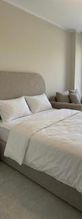 Sea-view studio, sunrise balcony & beach & Pool - 5