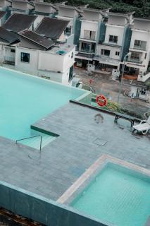 Black White 3BR Condo near Taiping Lake Garden Zoo with Netflix WiFi - 4