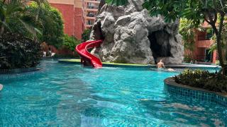 Pool & Garden Access Room - Seven Seas Condo by Som - 1