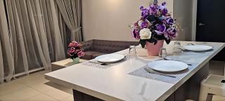 Urban Suites Georgetown Penang - Sea View & Georgetown View - High Floor - Exclusive & Cozy Stay - 1