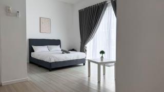 Modern European Terrace House for Family Stay with Free WiFi & Netflix near Taiping Lake Garden Zoo - 7