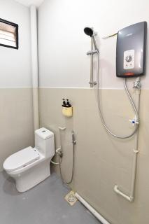 Cozy Muji Studio near Lake Garden Zoo with Free Netflix WiFi - 2