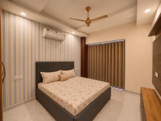 Royal Estate by The Aurelia Stays - 6