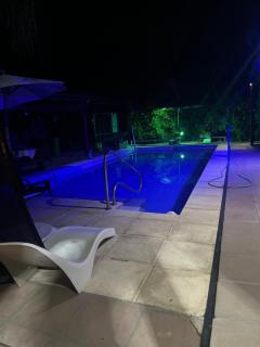 Moderna casa entera en Pueblo Gral Belgrano - 1