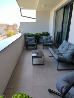 Gravity Apartments & Bar - 4