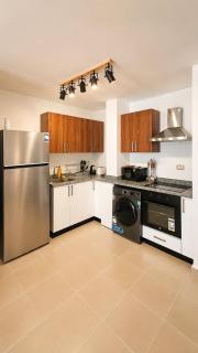 Spacious 2 Bedroom Apartment with Pool and Piazza View in Sahl Hasheesh - 5