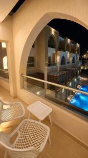 Spacious 2 Bedroom Apartment with Pool and Piazza View in Sahl Hasheesh - 3