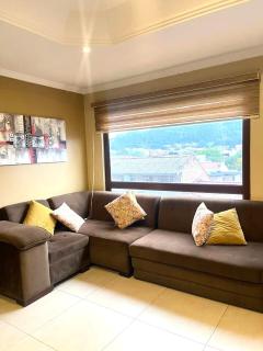 Hermoso apartamento en condominio La Victoria - Cuenca - 0