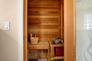 The Cozy Coastal Treehouse - 9