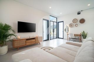 NEW 2 Bed Villa Pererenan Infinity Pool & Ricefield view - Canggu - 3