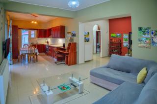 Mpoulakis Apt 98 - 8