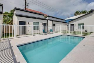 Poolside Studio on Padre (#2) - 0