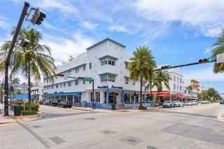 South Beach Apt, Pool Access, 5 Min to Beach - 5