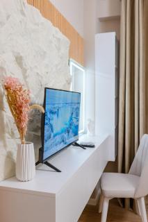 Portside Luxury Apartment - 3