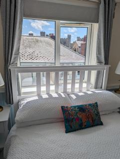 Cosy Townhouse Within Caernarfon's Old Town Walls - 1