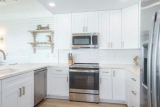 Direct Oceanfront Penthouse - 9
