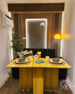 Modern Japandi Studio with Pool Near Mactan Airport - 1