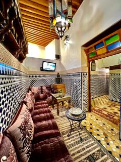 Riad-style Guesthouse-Fez Medina Stay with Rooftop - 4