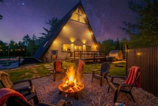 Pickleball, 9 Hole GLOW Mini Golf, Sauna, Hot tub - 6