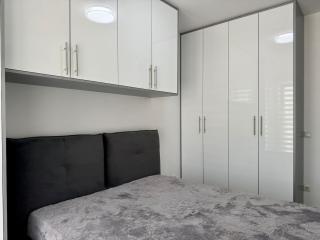 Modern & Comfort Home Stay - 2