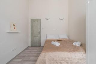 Superb Downtown Szimpla Kert Apartment with 3 ACs - 2
