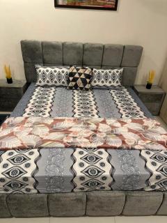 Modern 2BR Stay Ideal for Families - 4