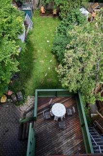 Bright, Beautiful, Back Garden Home - 5