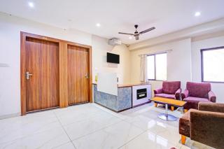 Super Townhouse LIG Main Road Indore - 5