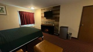 Chesaning INN & Suites - 6