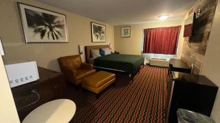 Chesaning INN & Suites - 2