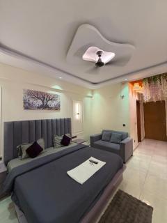 Aureva stays Omaxe Hazratganj - 8